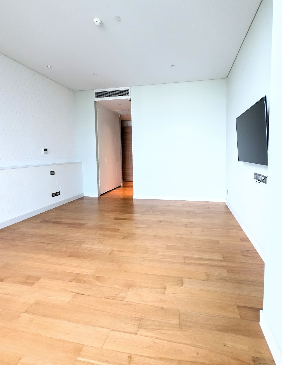 Sindhorn Residence - photo 3