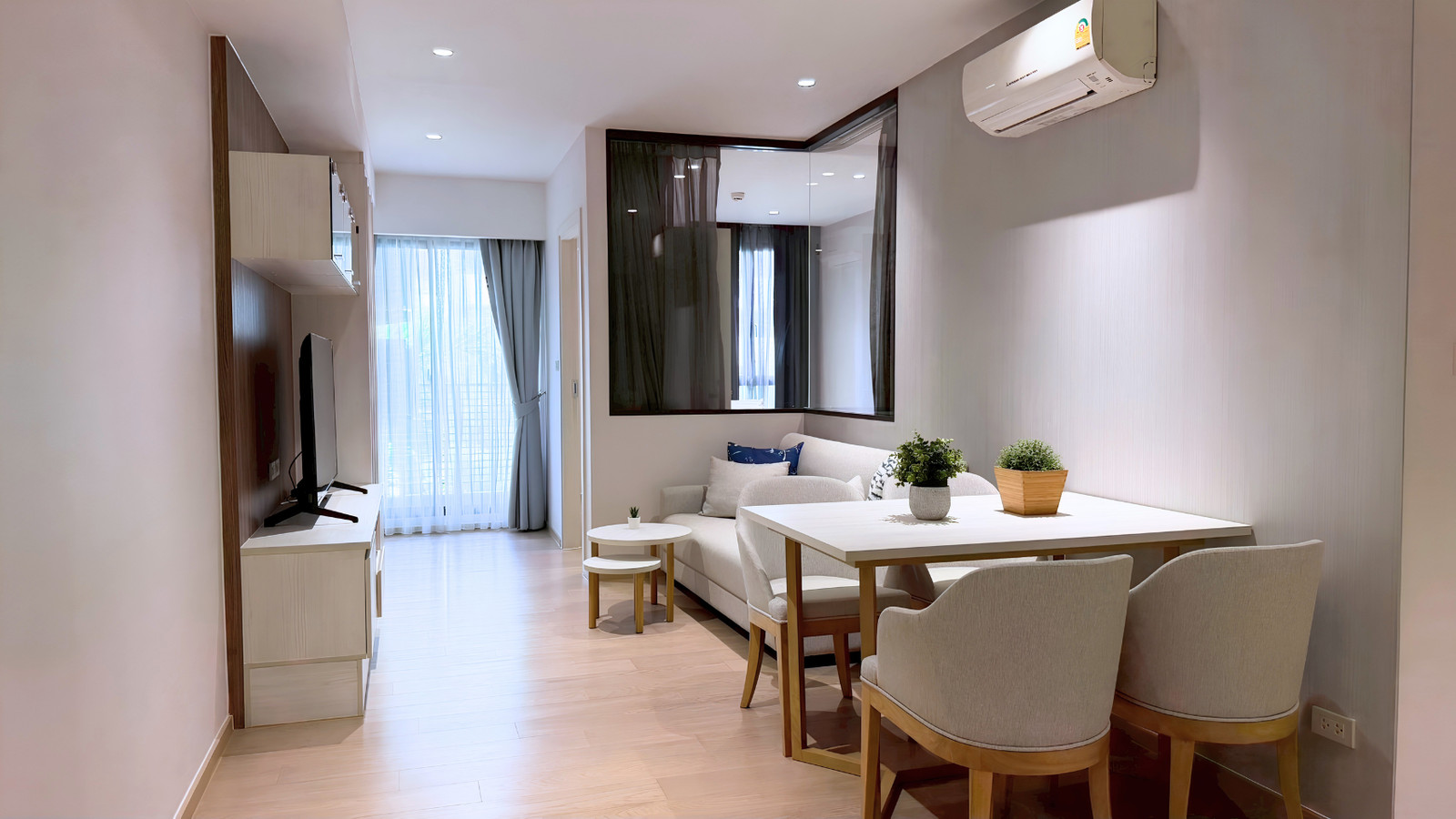 Runesu Thonglor 5  - photo 2