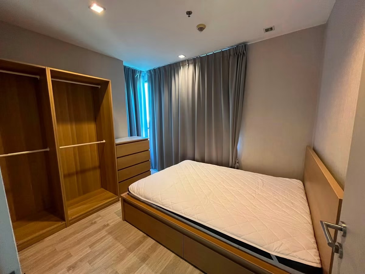 IDEO MOBI SATHORN - main photo