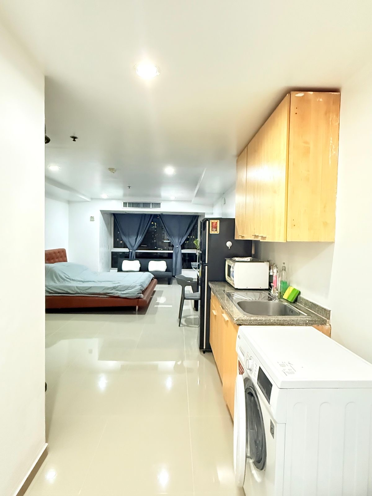 Trendy Condominium - photo 2