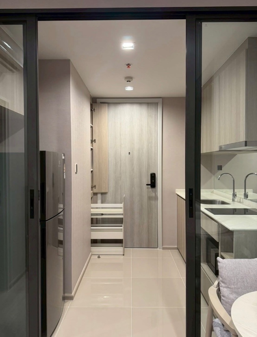 Project : Reference Sathorn-Wongwianyai - photo 3