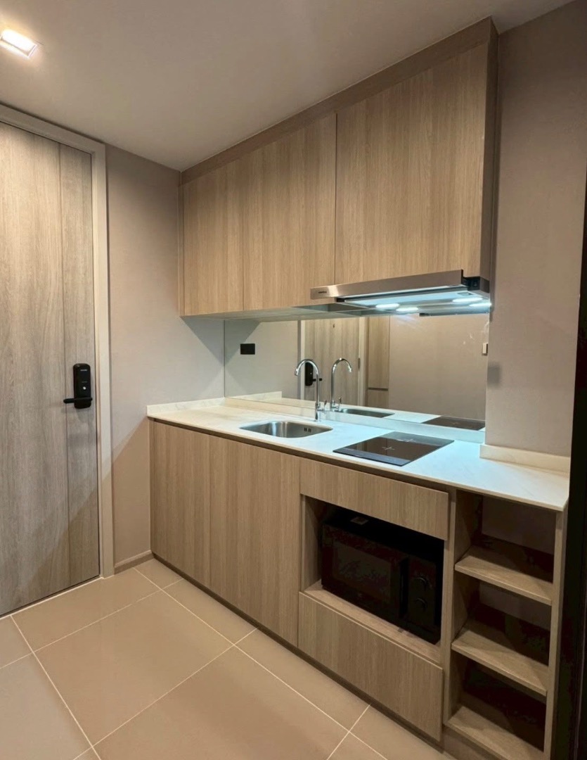 Project : Reference Sathorn-Wongwianyai - photo 2