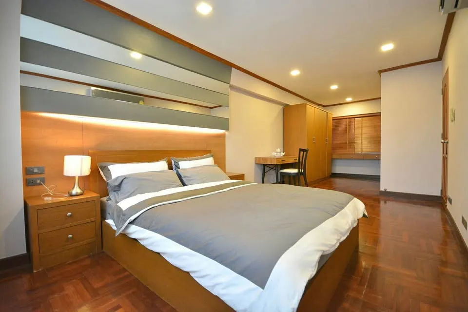 Thonglor Tower - main photo