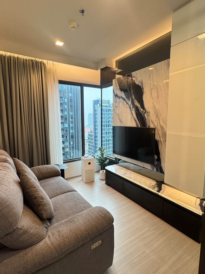 Life asoke rama9 - photo 3