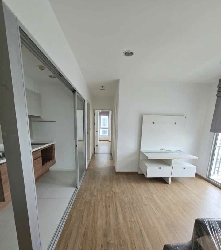 Fuse Chan - Sathorn - photo 2