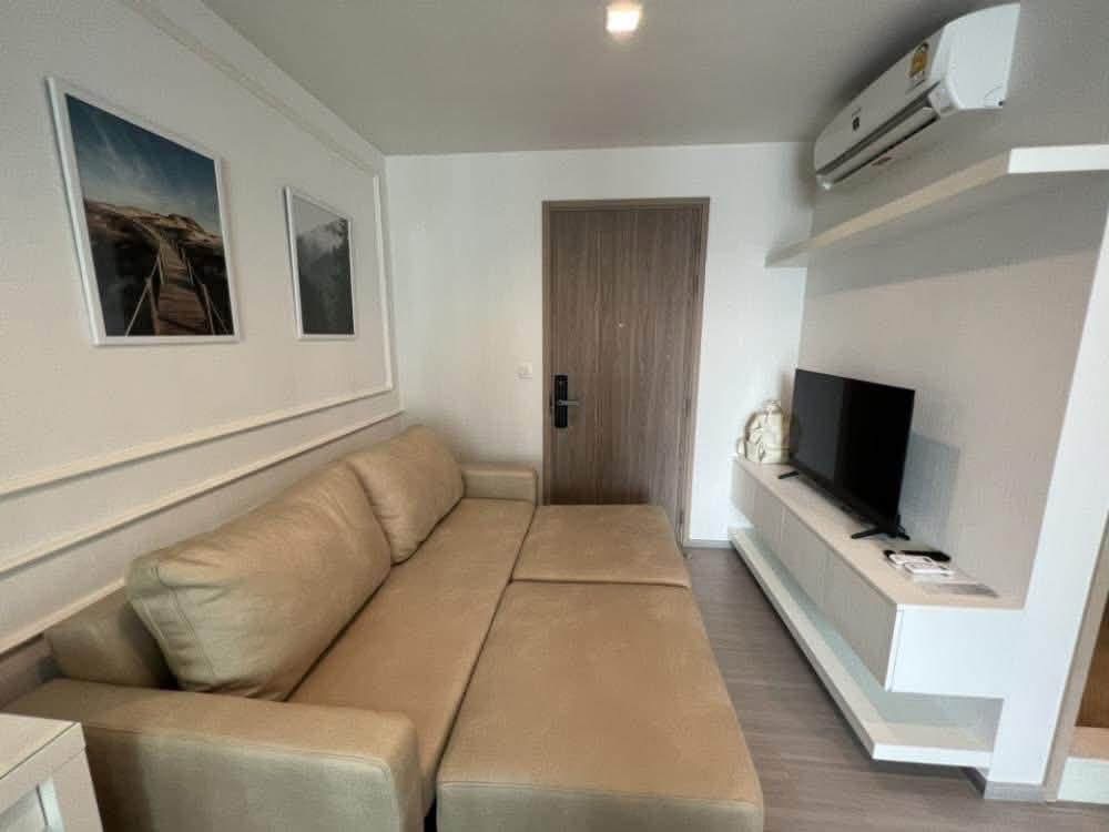 Life Sathorn Sierra - main photo