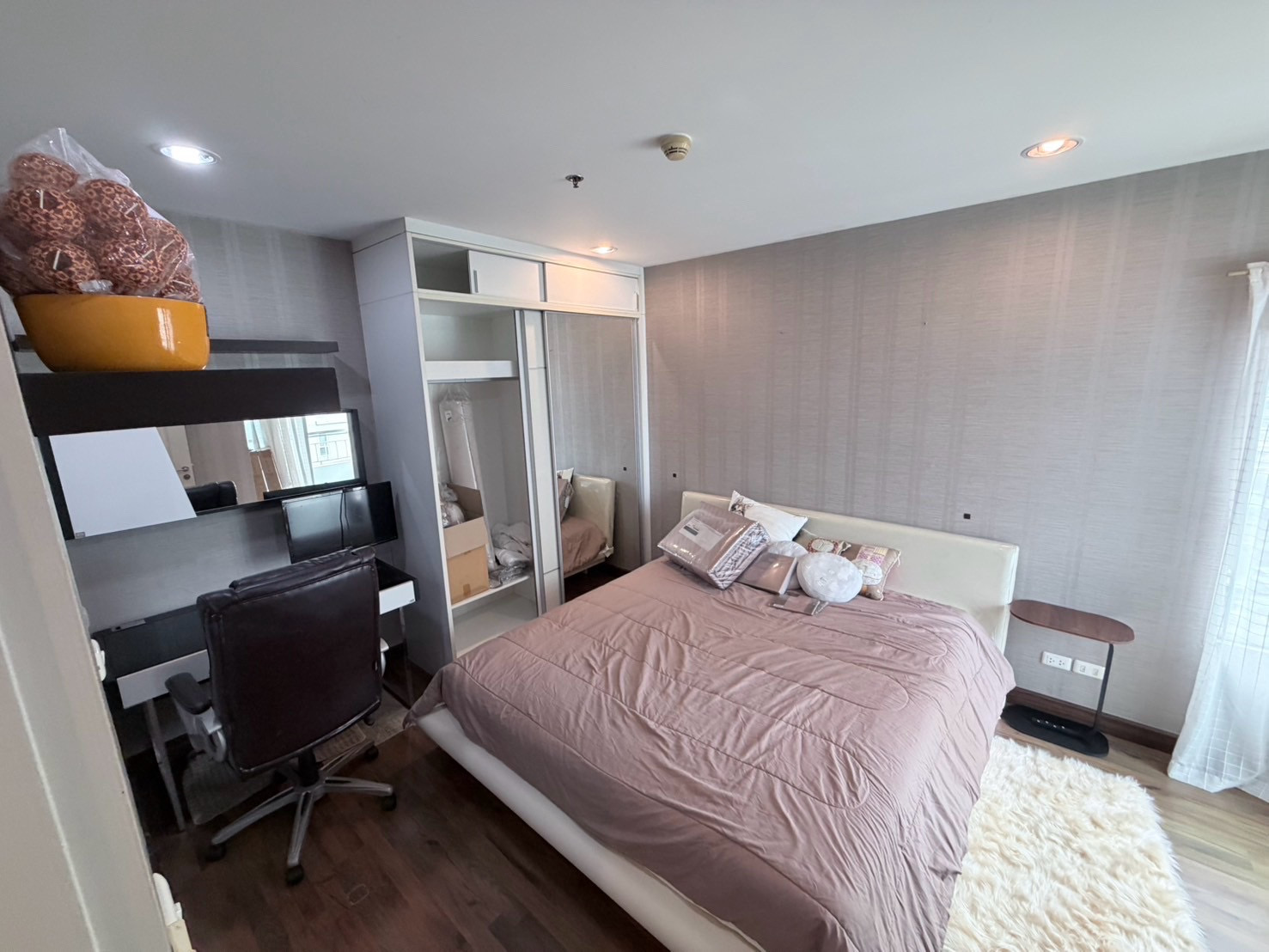 Q House Condo Sathorn