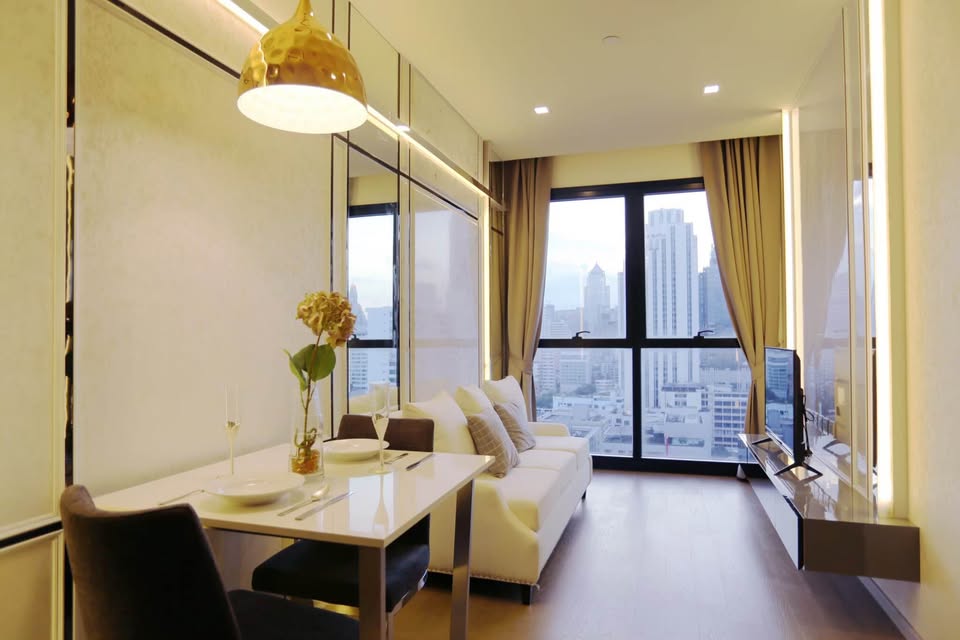 Ashton Asoke - photo 2