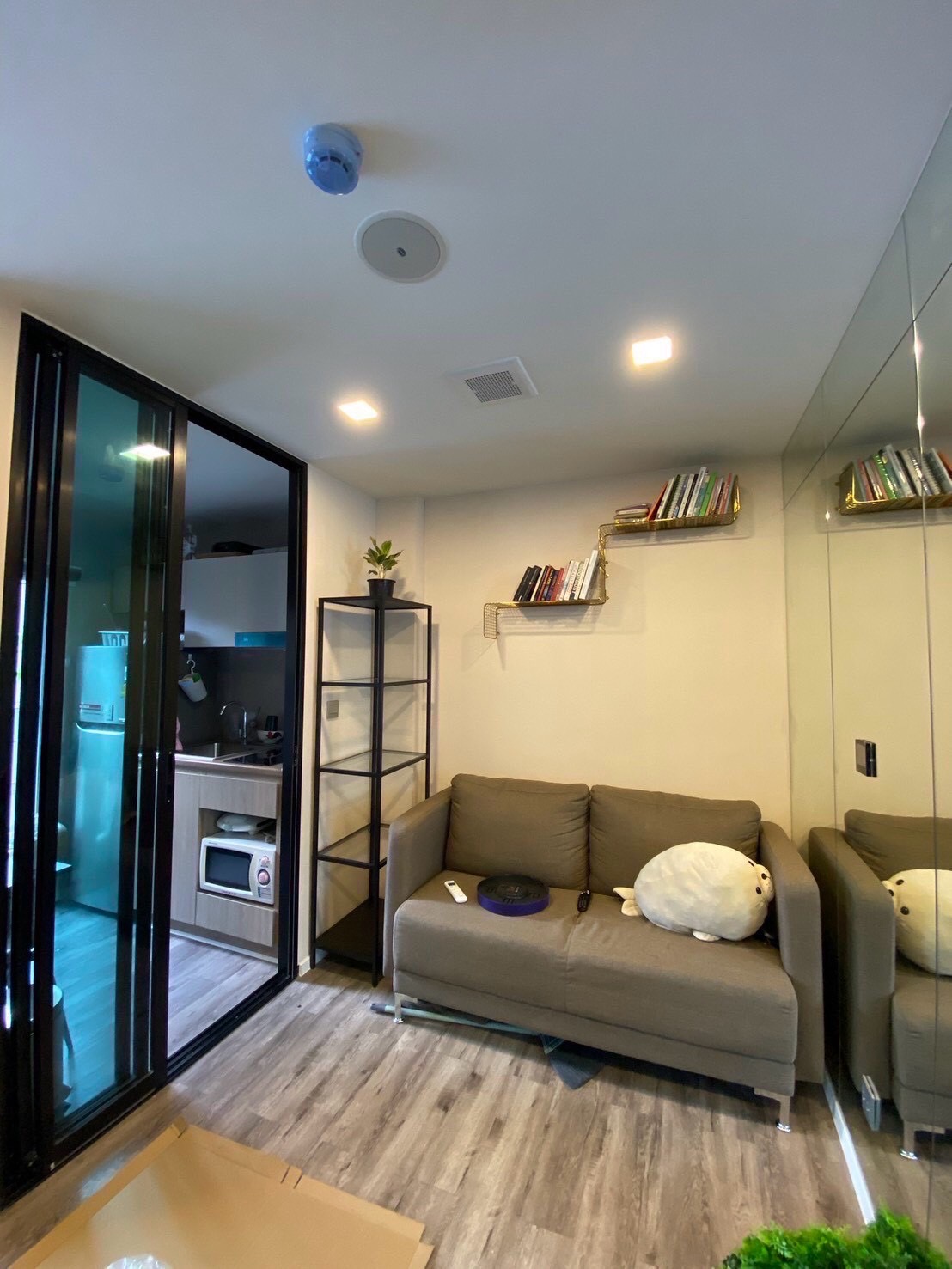Brown Condo Huaikwang - main photo