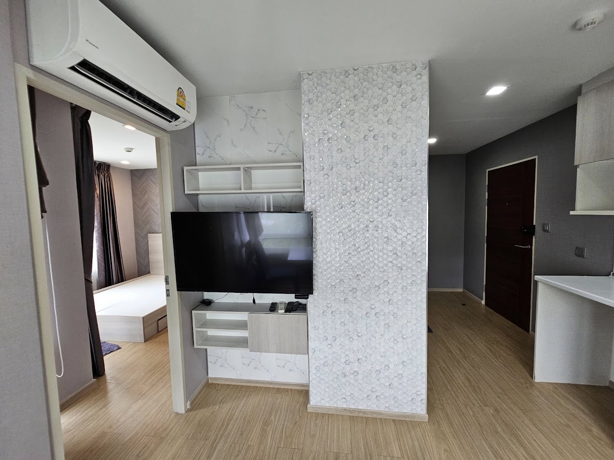 Wynn Condo Phaholyothin 52 - photo 2