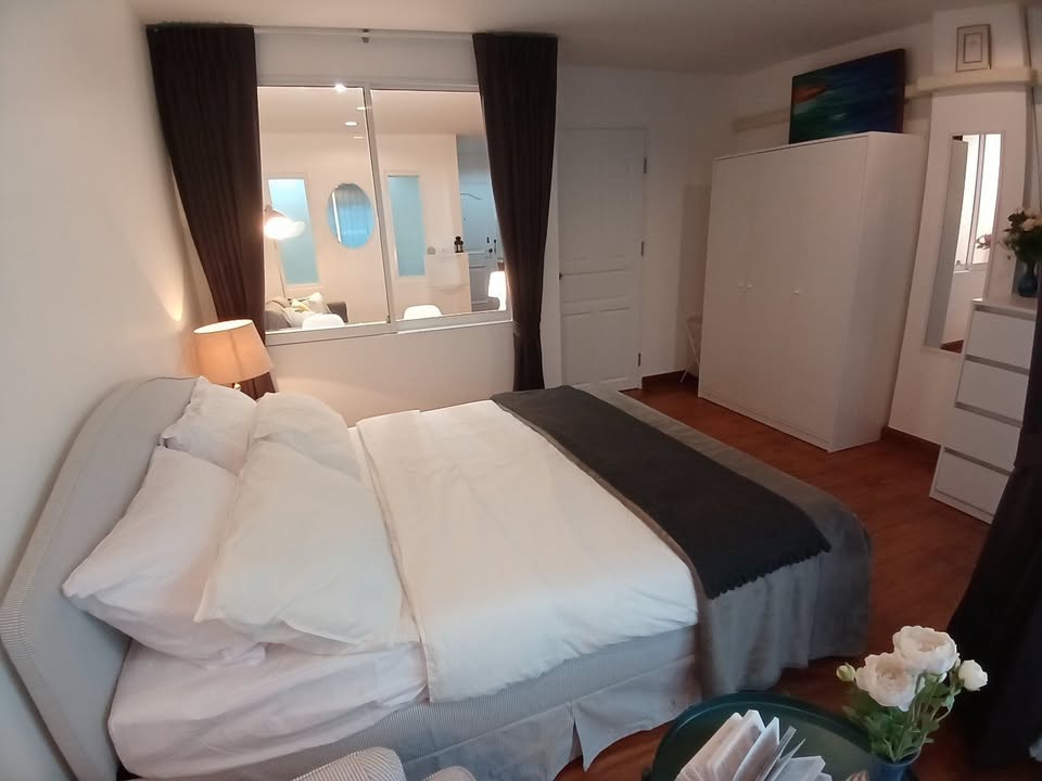 Surawong City Resort - photo 2