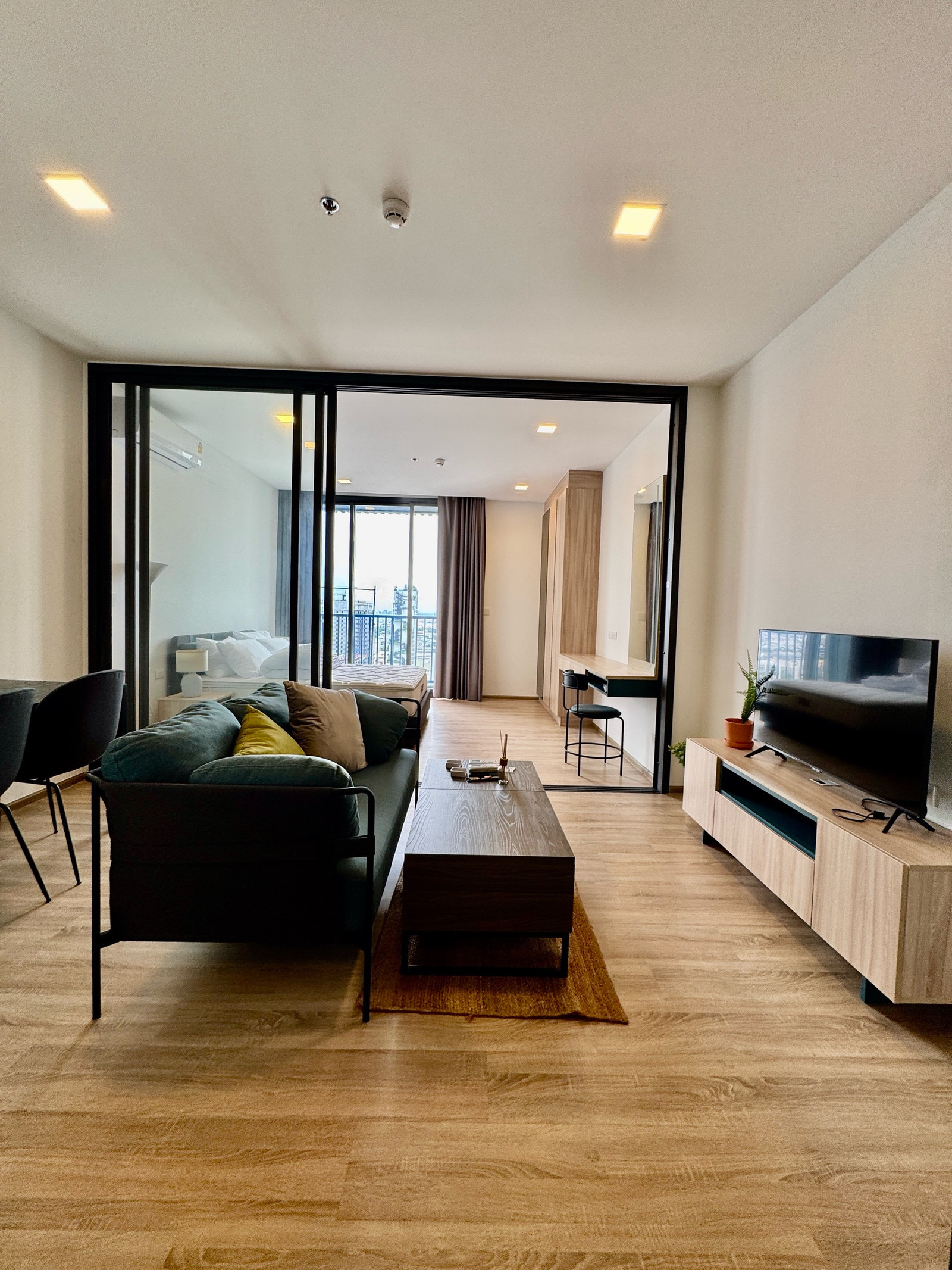 XT Phayathai - main photo