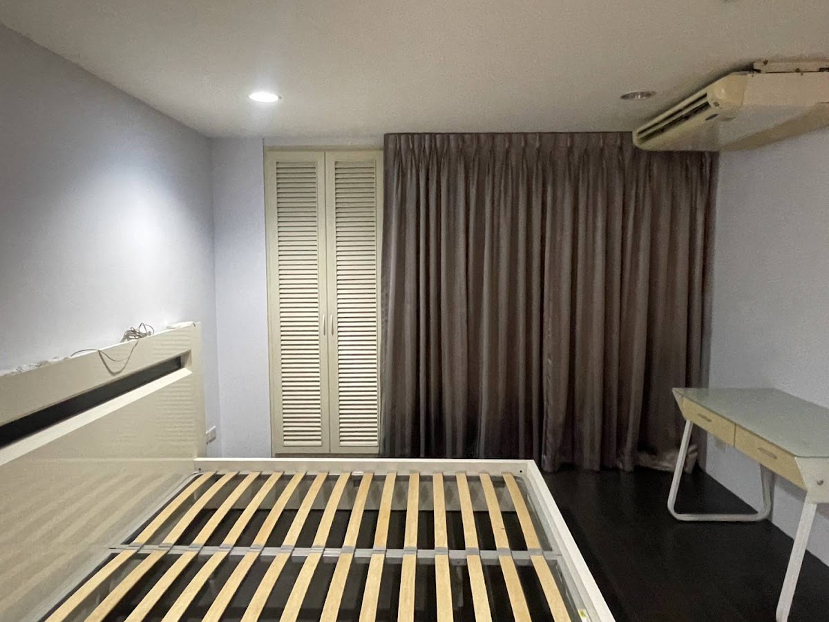Asoke Towers - photo 2
