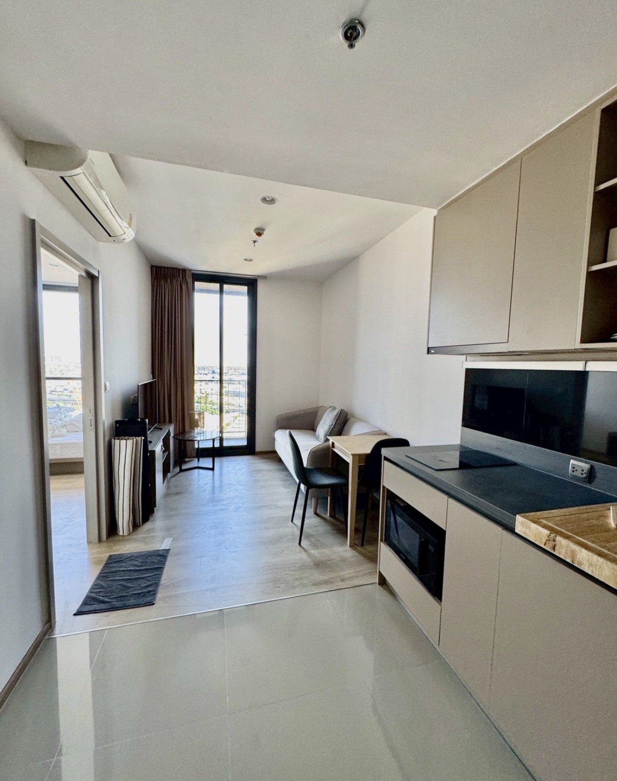 Oka Haus Sukhumvit - photo 2