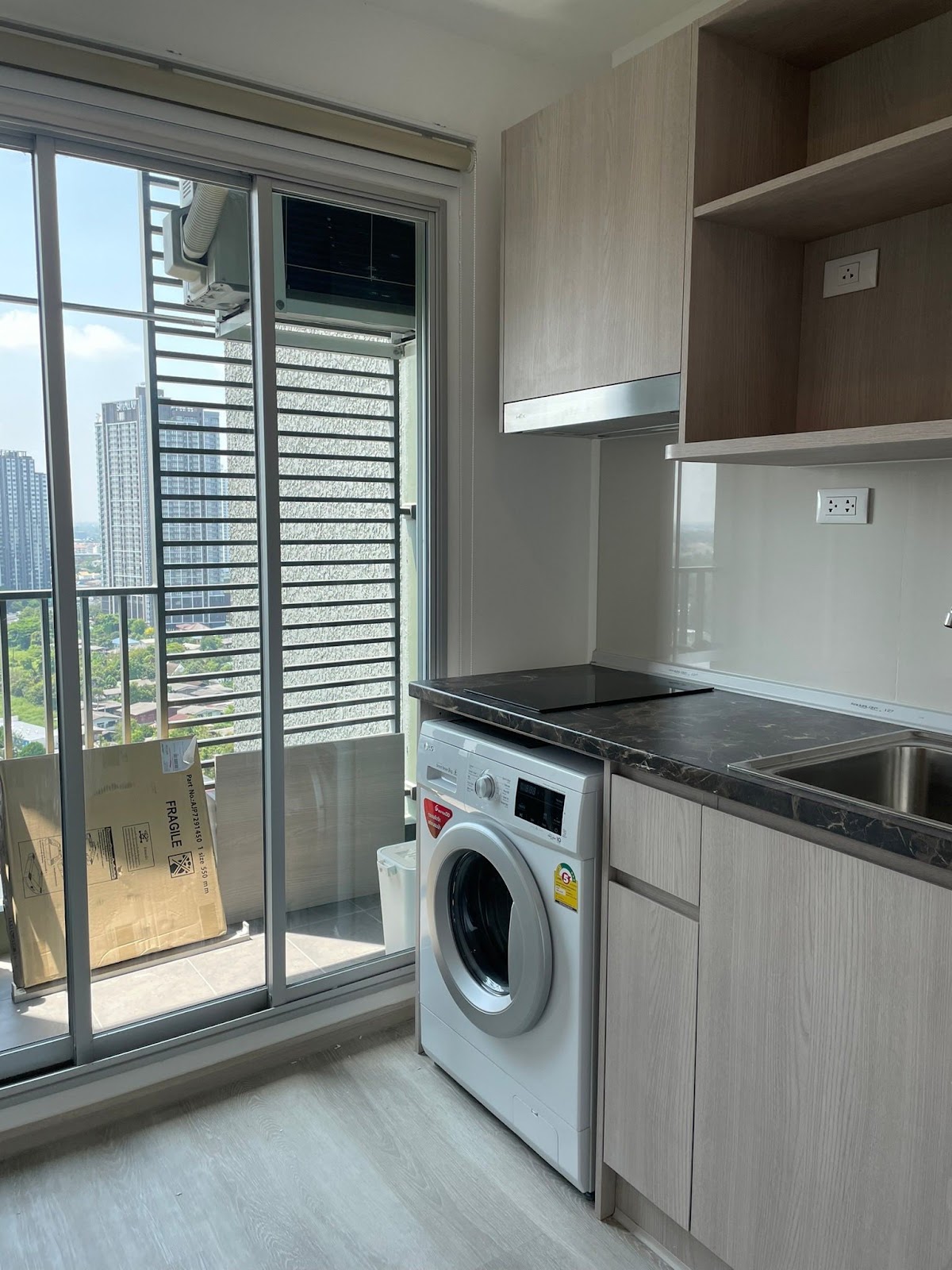 Elio Sathorn-Wutthakat - photo 3