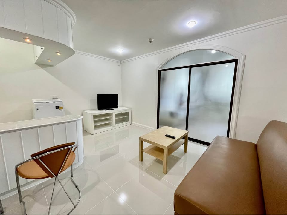 Supalai Place Sukhumvit 39 - photo 2