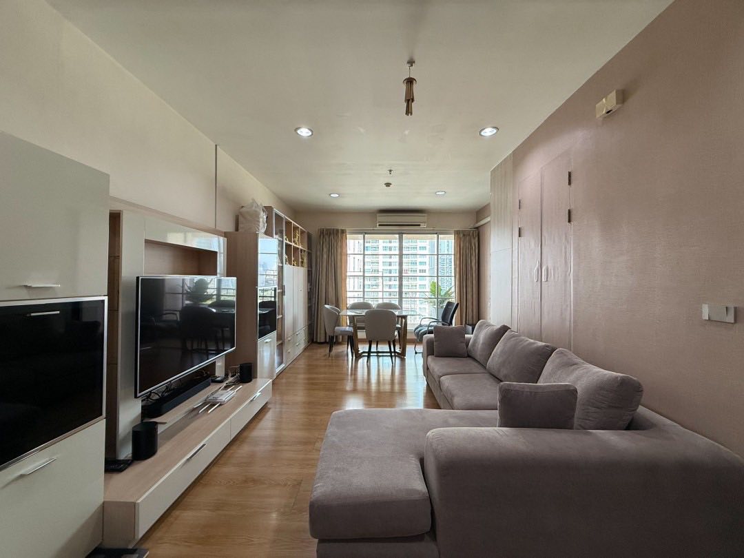 Baan Klang Krung Siam - Pathumwan - photo 2