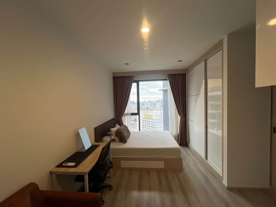 Ideo Mobi Asoke - main photo