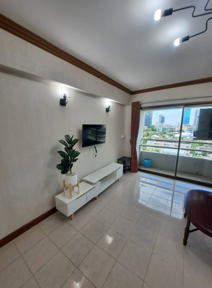 Thonglor Tower - main photo