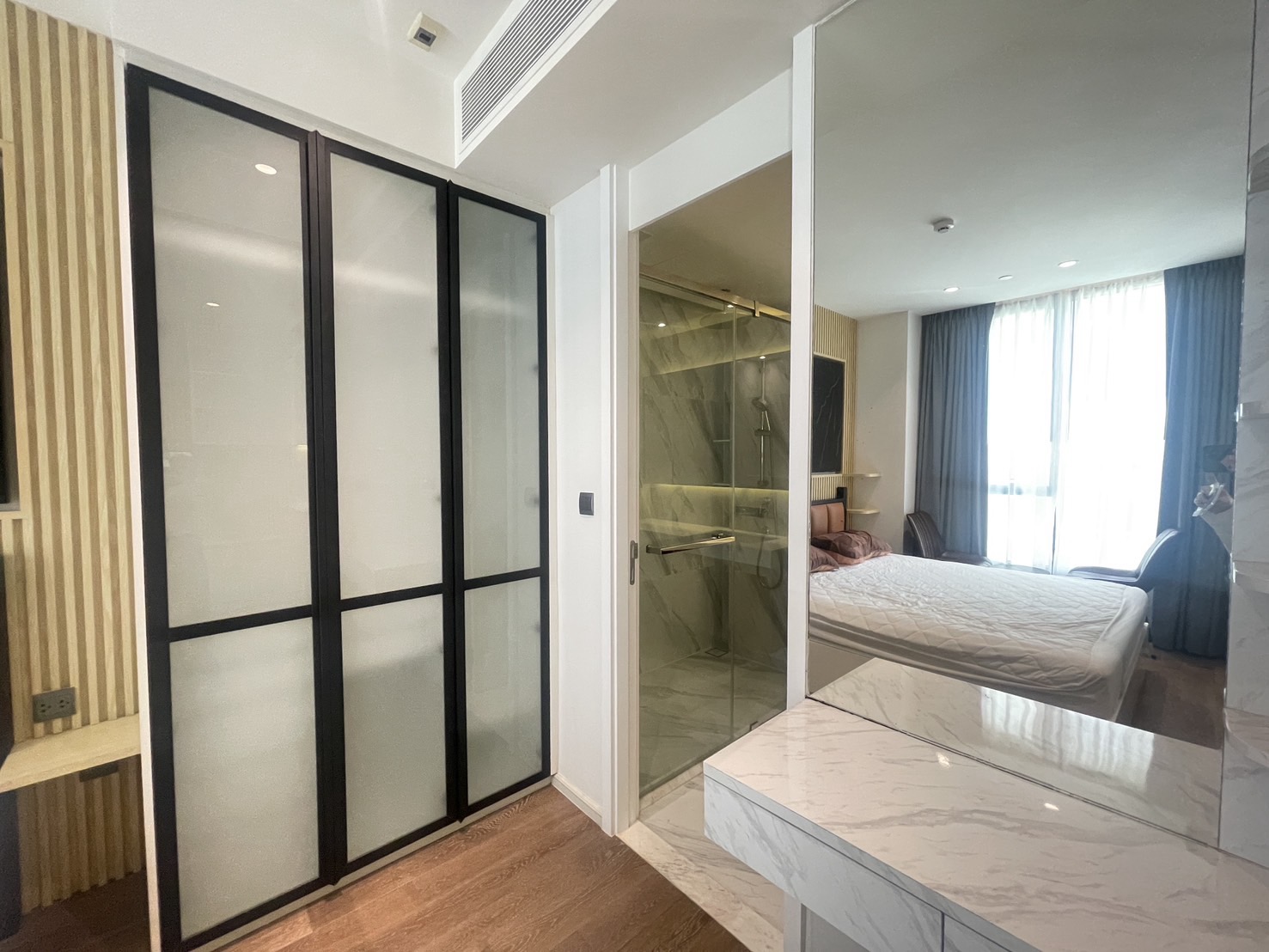 MUNIQ Sukhumvit 23 - photo 2