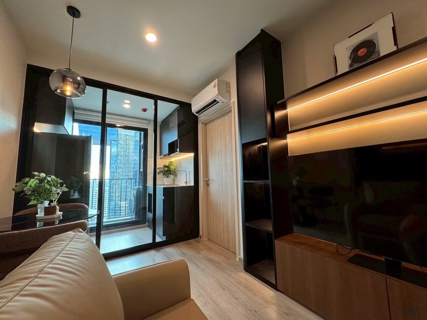 Nue district R9 - main photo