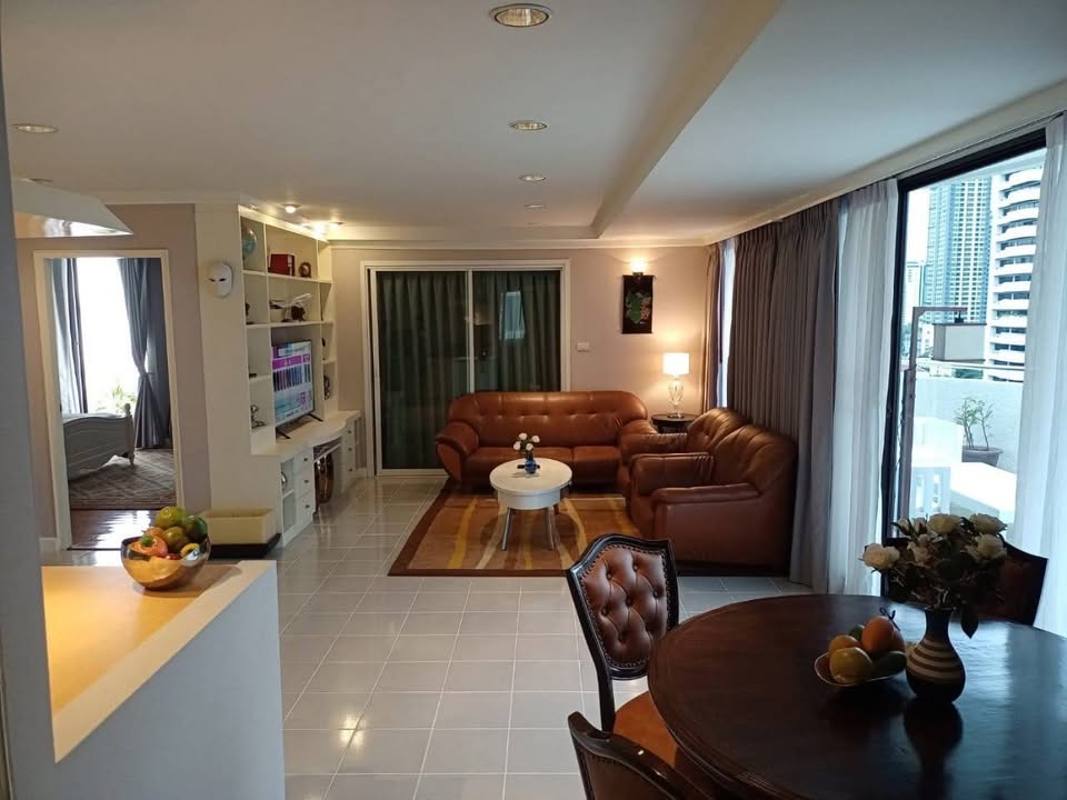 Supalai Place Sukhumvit 39 - main photo