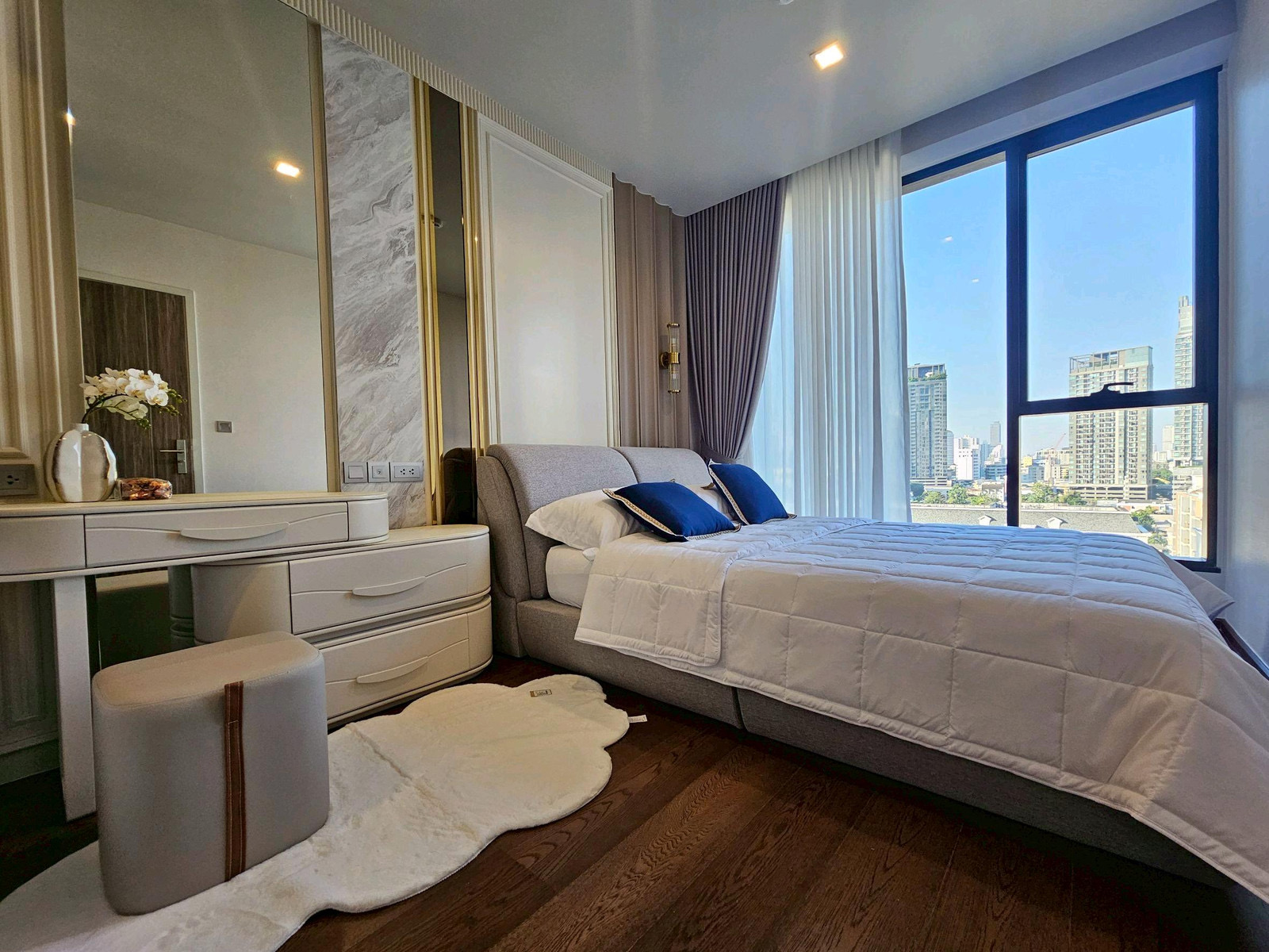 Ideo Q Sukhumvit 36 - main photo