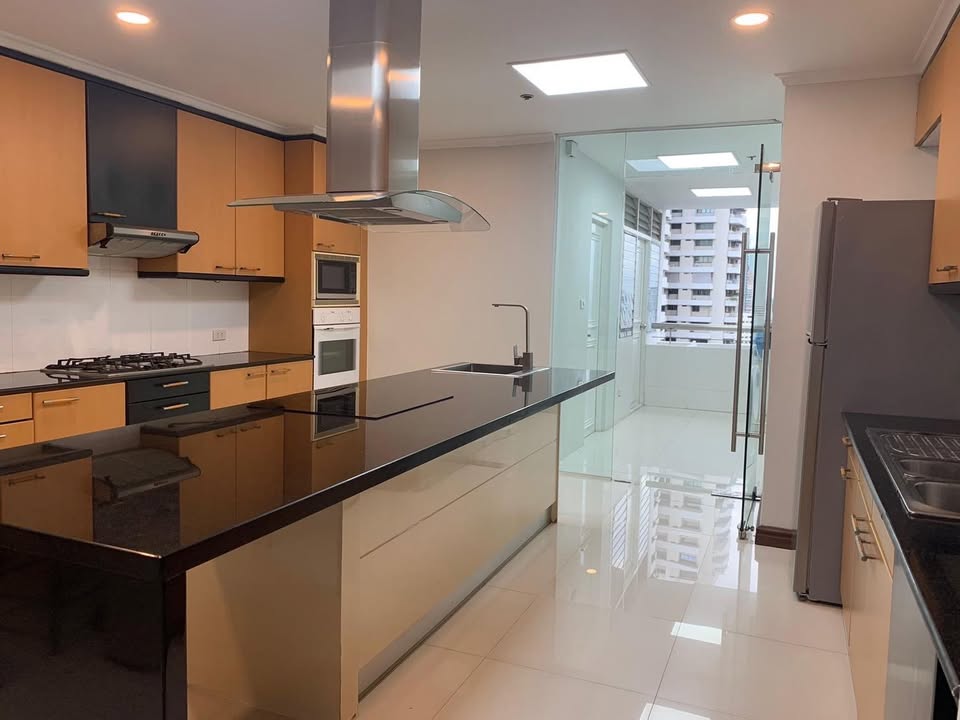 Kallista Mansion Sukhumvit 11 - photo 2