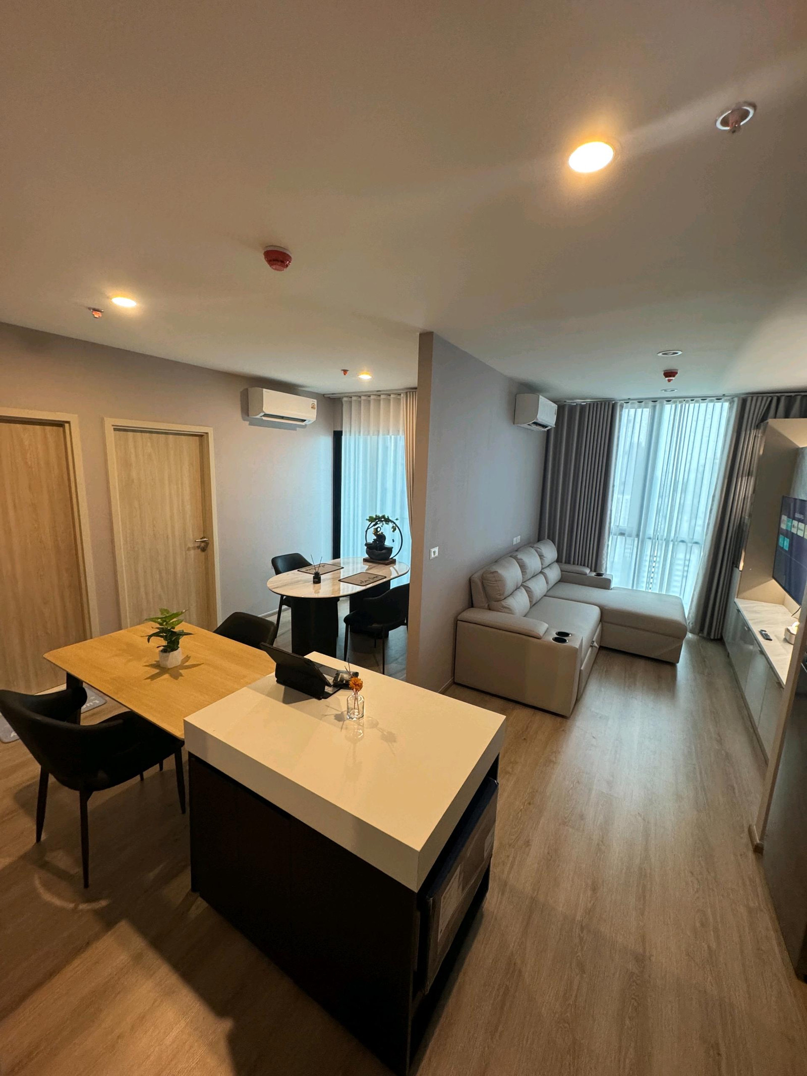 Nue district rama9 - main photo