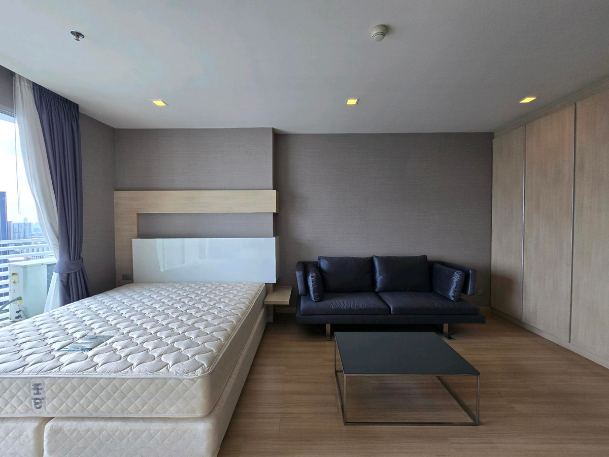 Sky Walk & Weltz Residence - photo 2