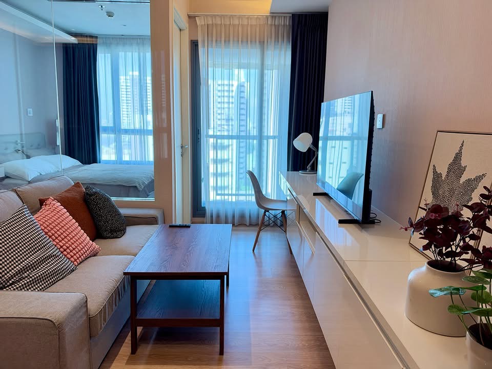H Condo Sukhumvit 43 - photo 2