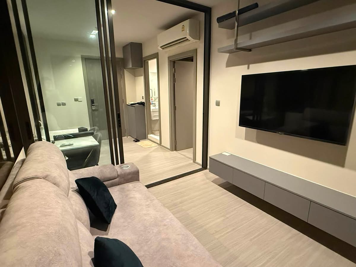 Life Asoke - Rama 9 - photo 2