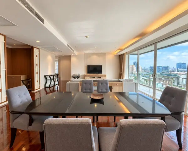 Serviced Apartment