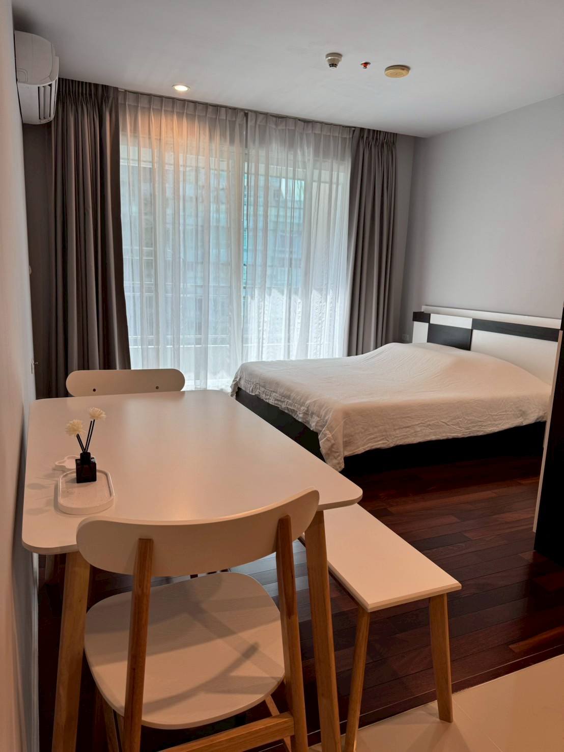 Circle Condominium - photo 2