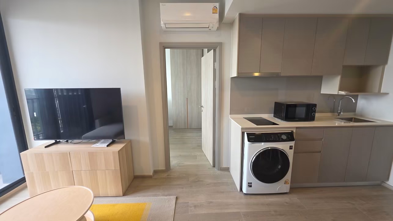 Crown Residence Rama 4 - photo 2