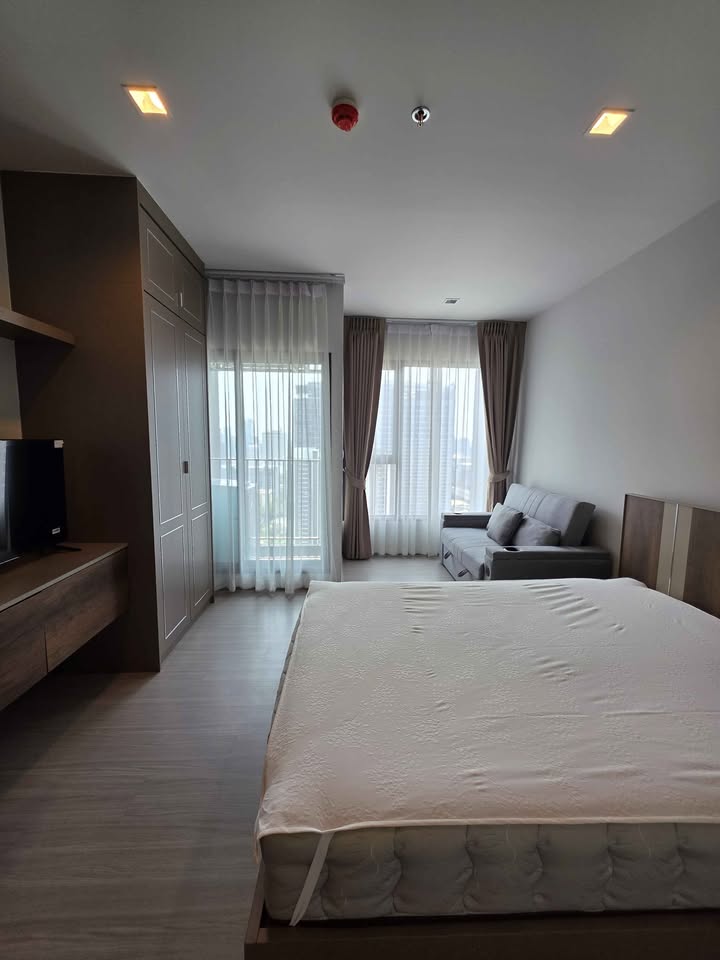 Life Asoke Rama 9 - photo 2