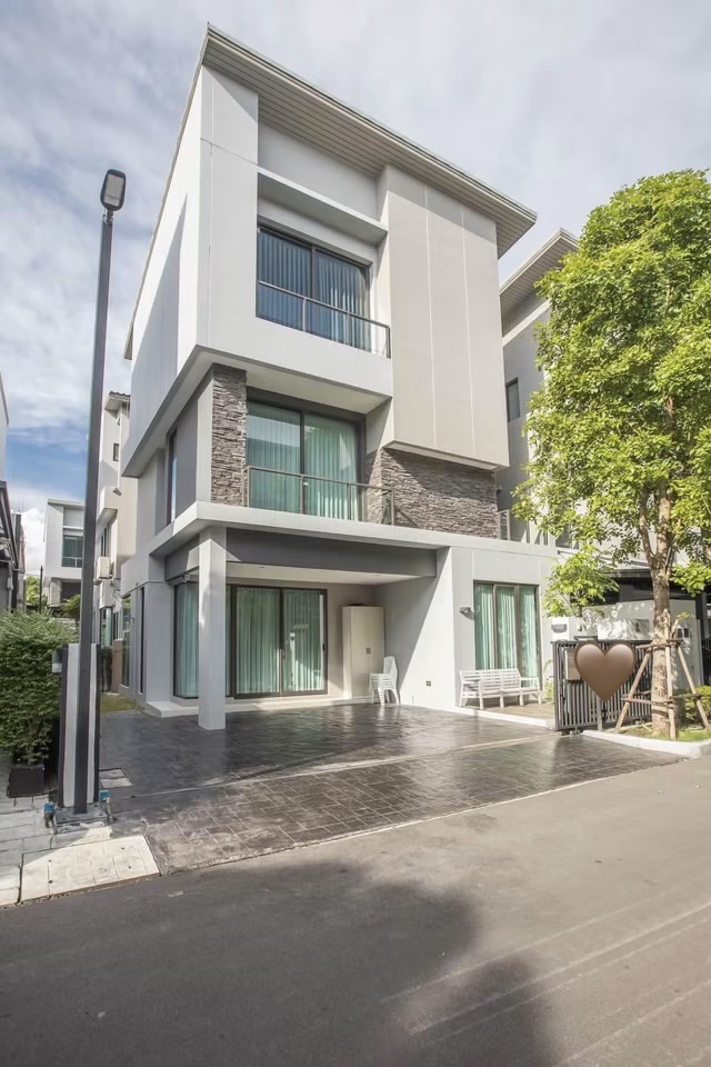 Baan Klang Muang Classe Ekkamai-Ramintra - main photo