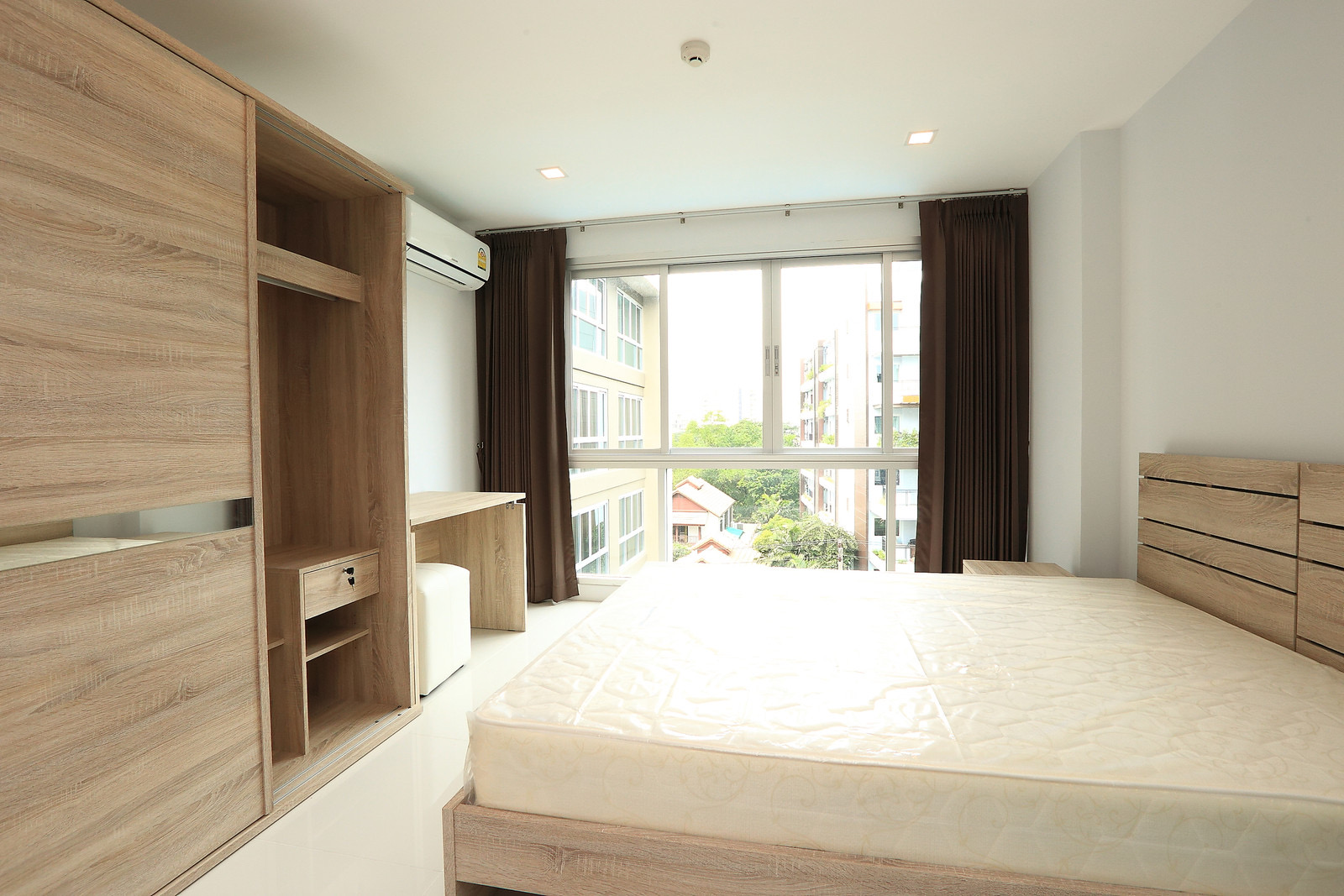 TKF Condo Sukhumvit 52 - photo 3