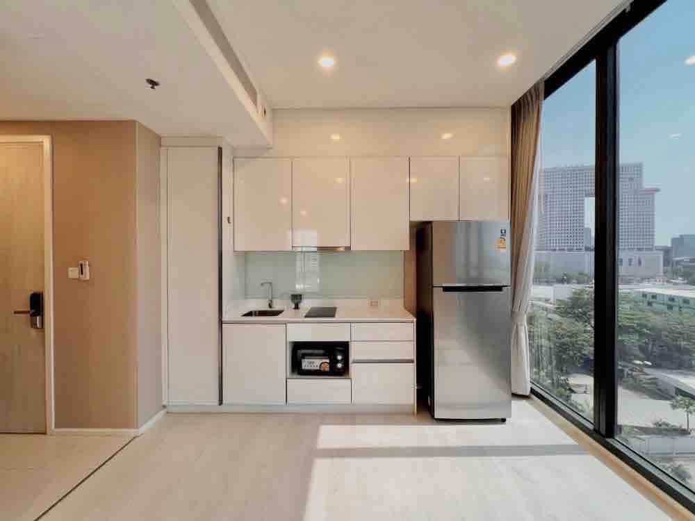 Mazarine Ratchayothin - photo 2