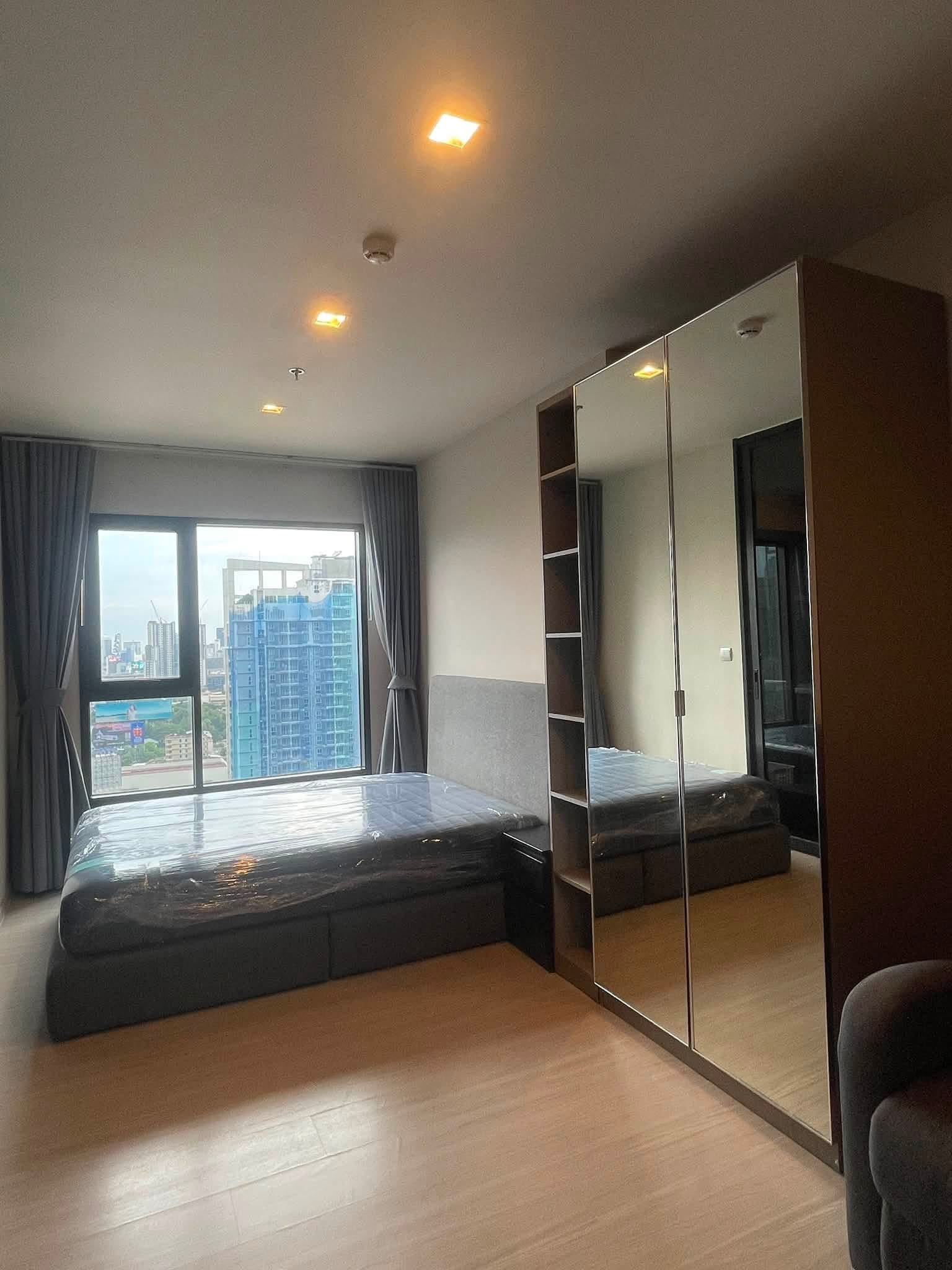 Life asoke hype - main photo