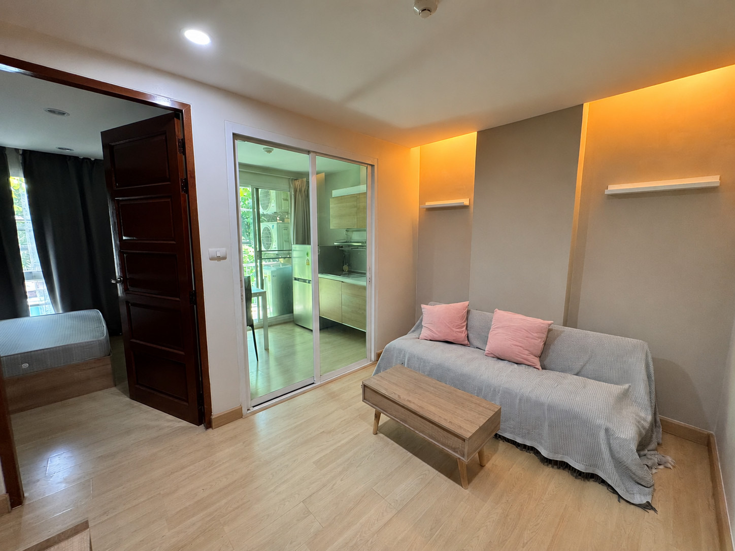 Emerald Residence - main photo