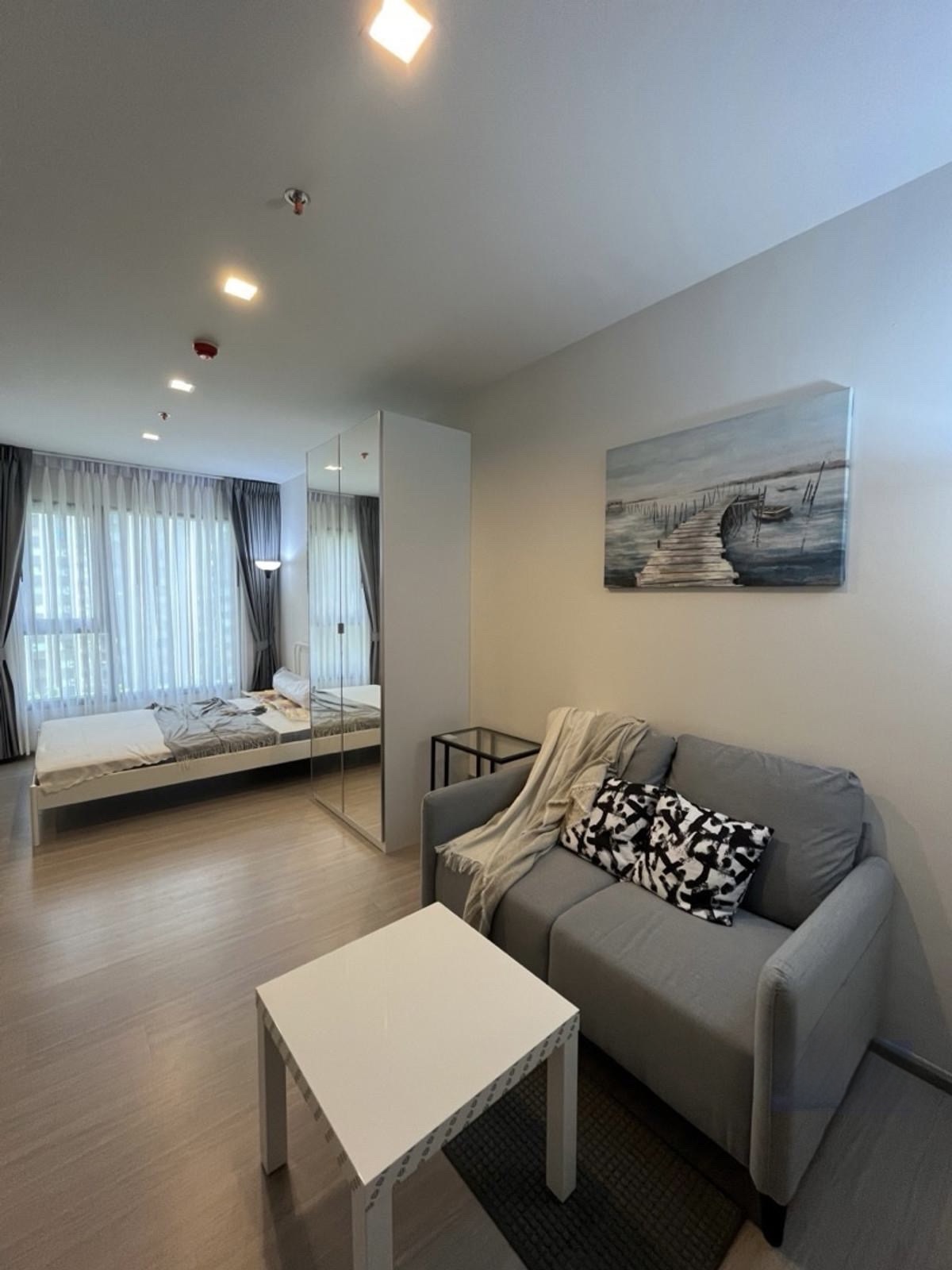 Life asoke hype - main photo