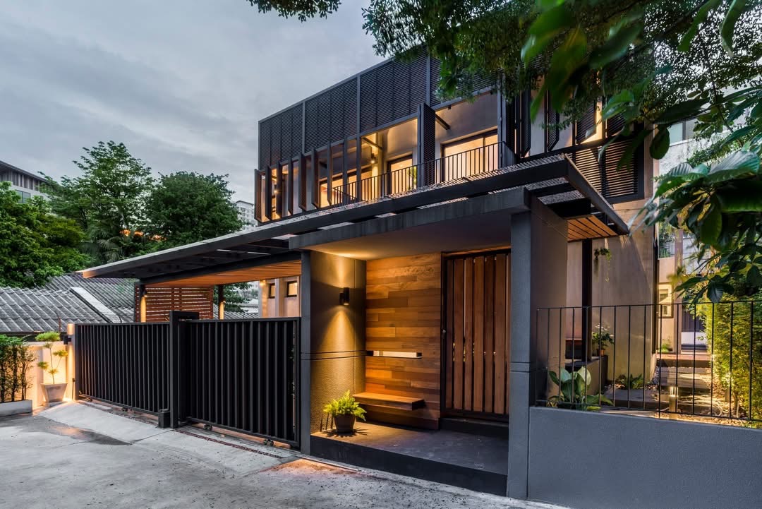 Detached house Sukhumvit 28 - main photo