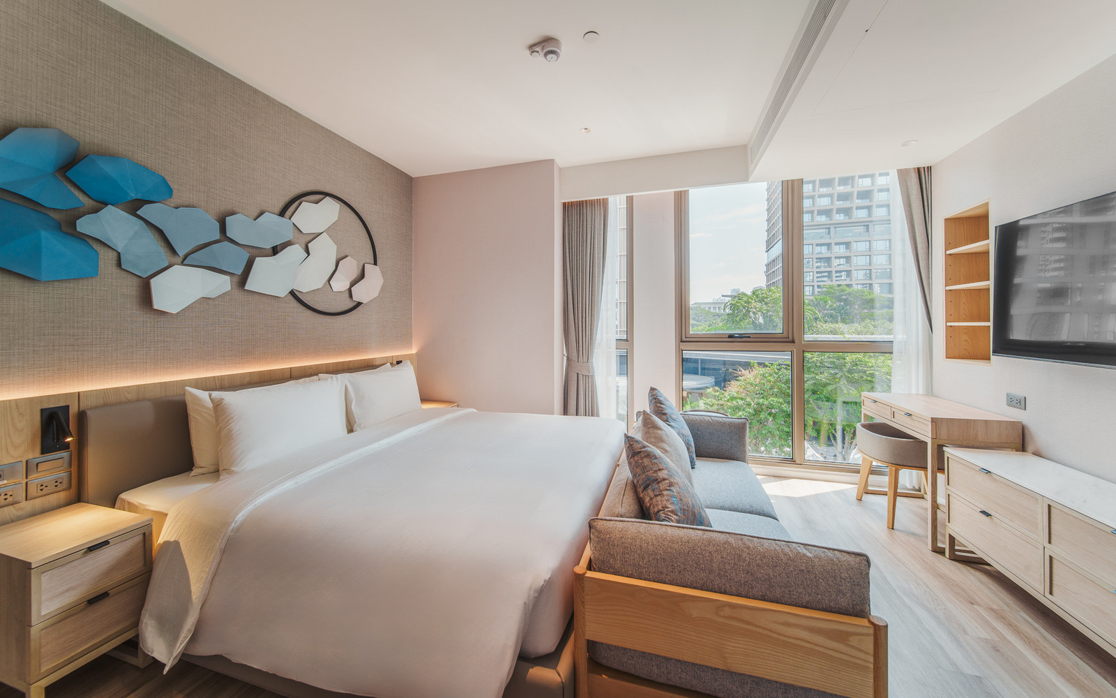 Target Estate Residences Langsuan - photo 3