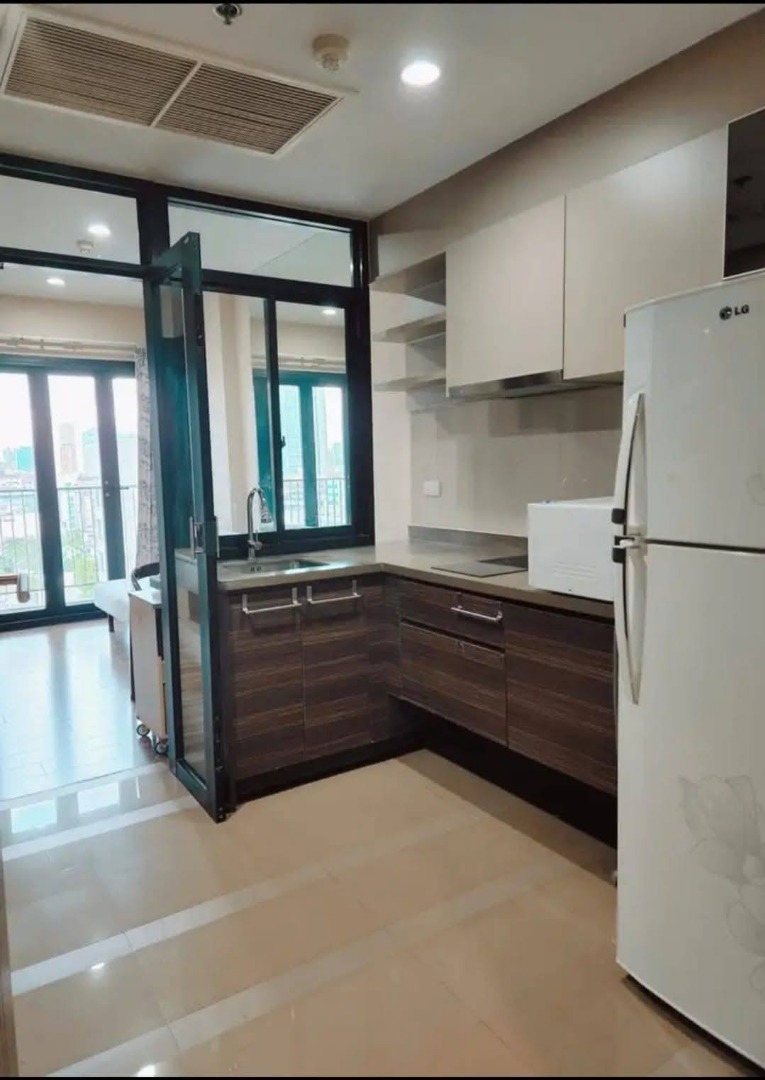 Teal Sathorn Taksin - photo 2