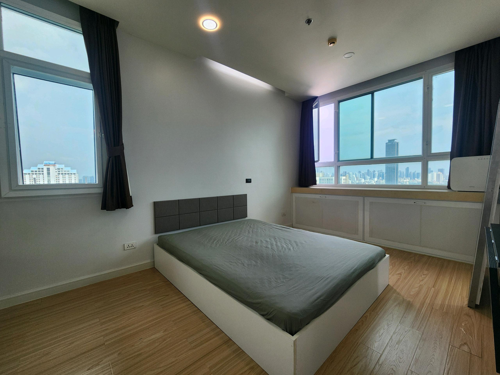 TC Green Condo Rama 9 - main photo