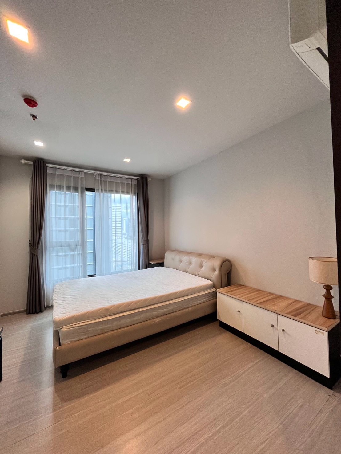 Life asoke rama9 - photo 2
