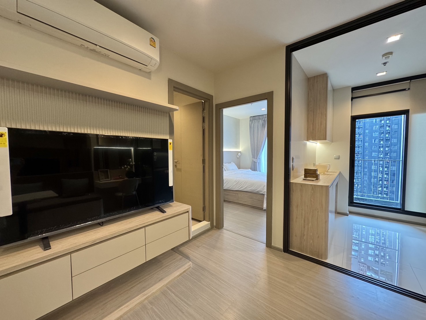 Life asoke rama9 - photo 3