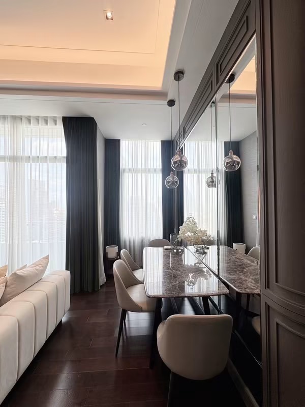 The Diplomat 39 - photo 3