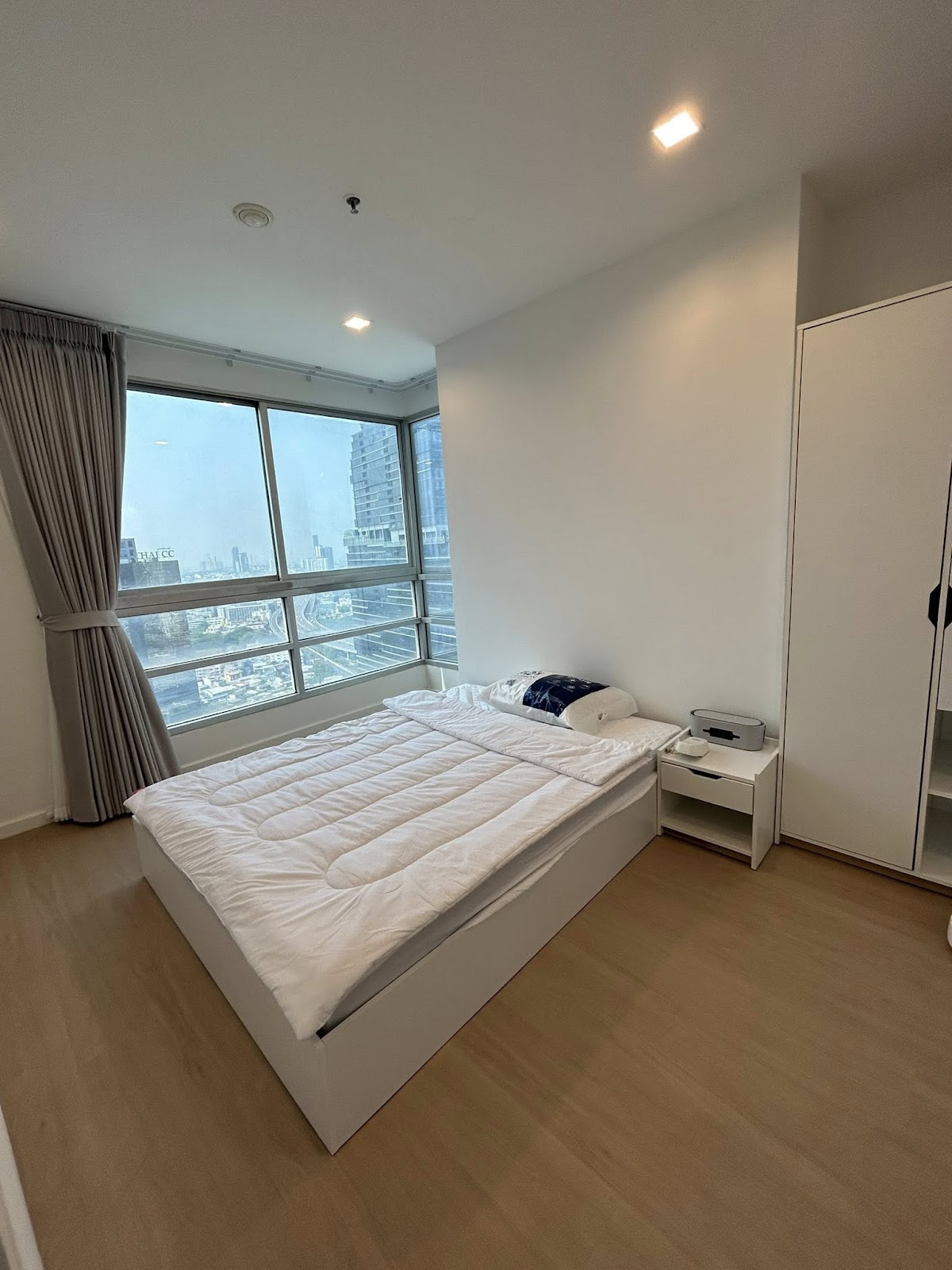 Sathorn House - photo 2